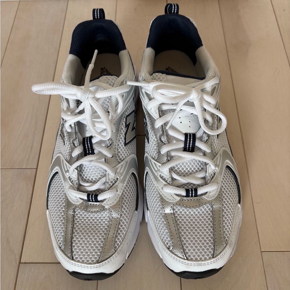New Balance 530 Women’s size 8 NWOT